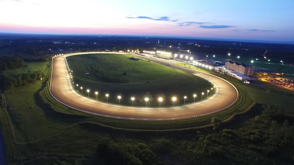 Vernon Downs Casino And Hotel Exterior photo