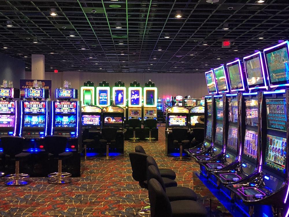 Vernon Downs Casino And Hotel Exterior photo